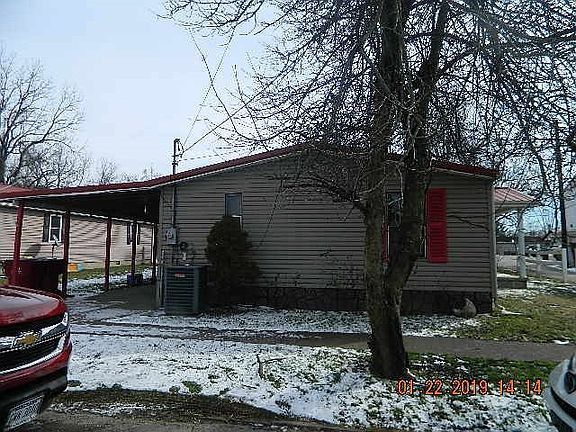 2nd image of 112 Memorial St