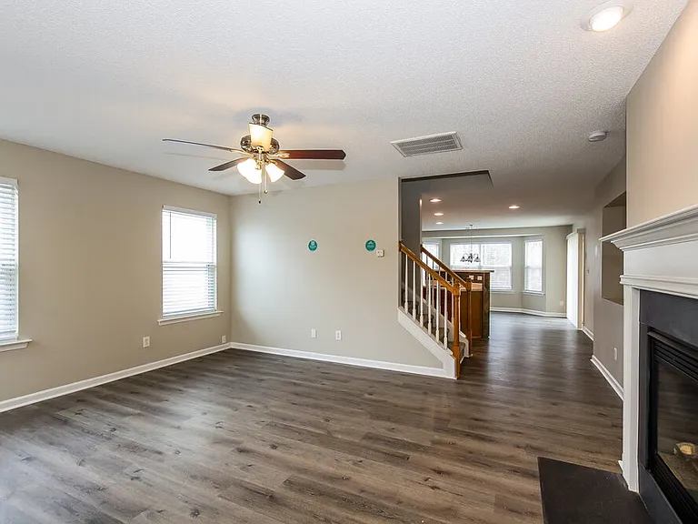4509 Red Hook Rd — Photo 5