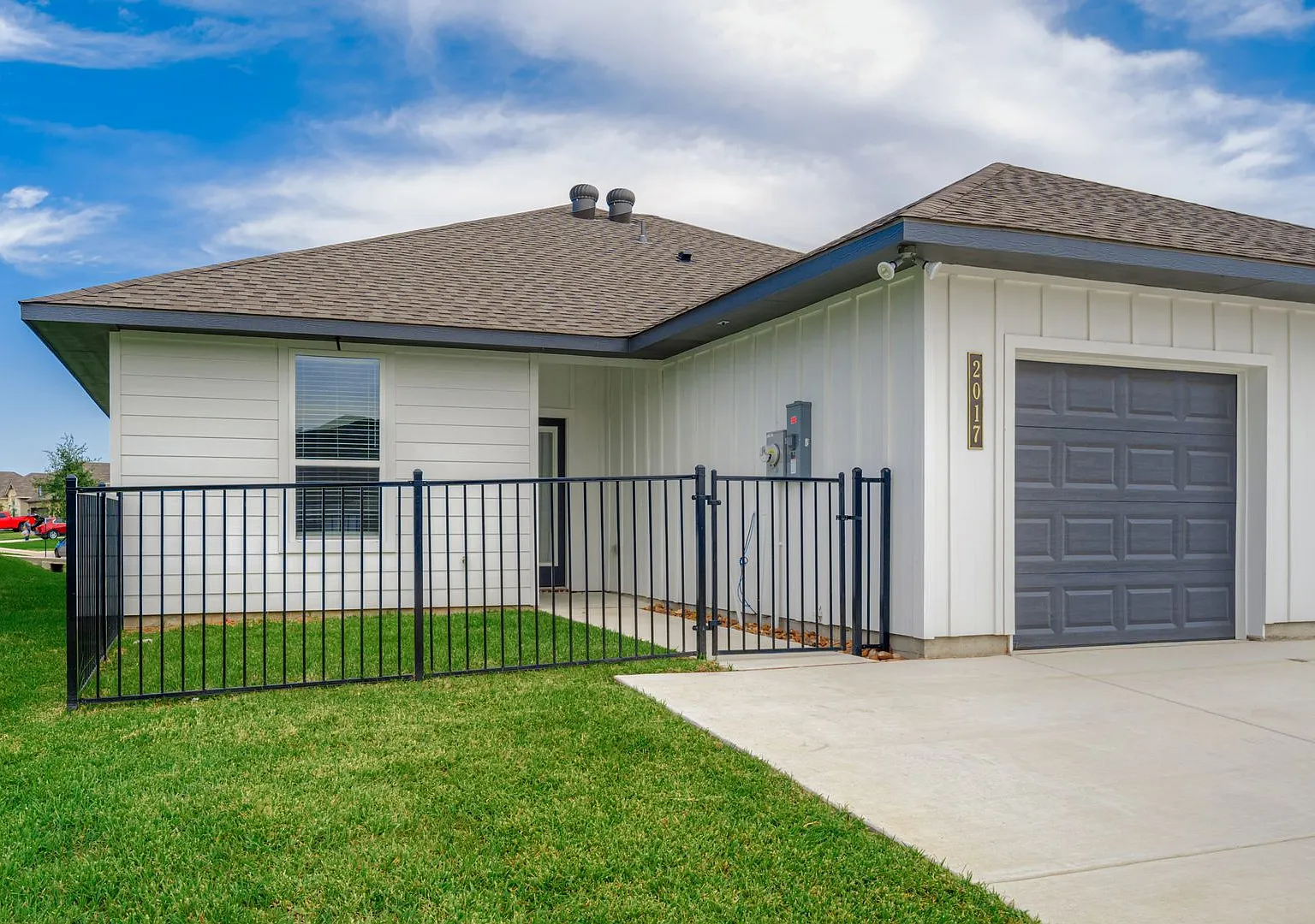 144 Trellis Pass — Photo 2