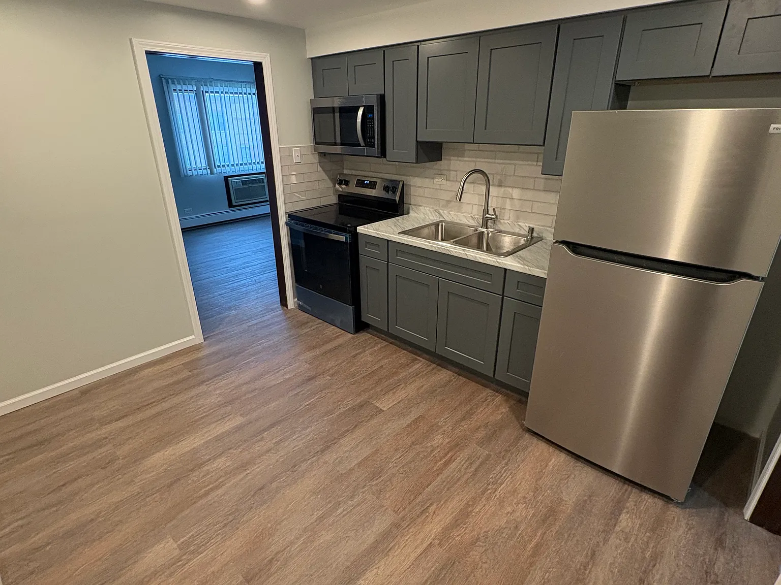 1 bed, 600 sqft, $1,100 — Photo 2