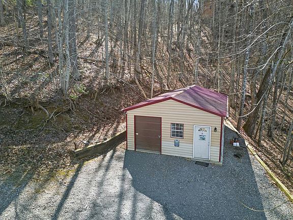 5th image of 124 Mount Mariah Rd