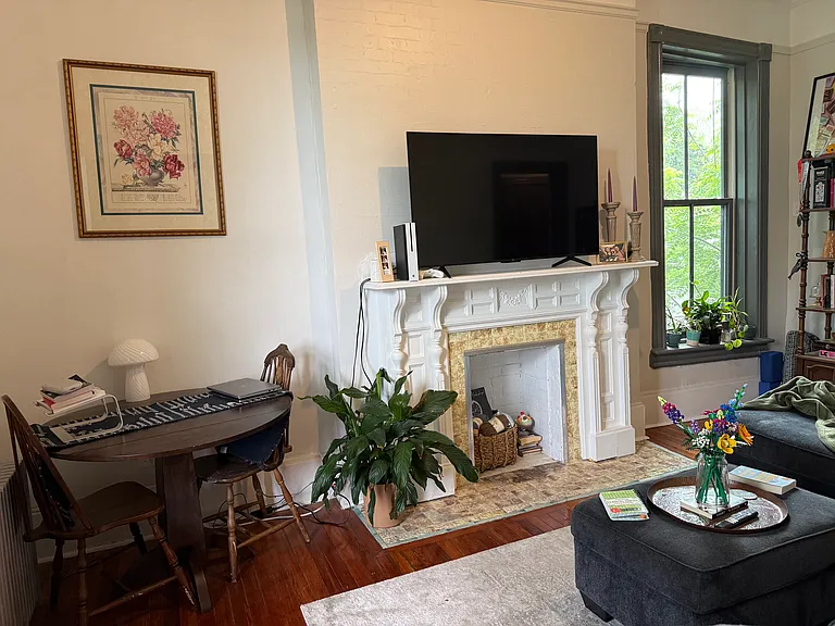 286 Grand St #3R — Photo 9