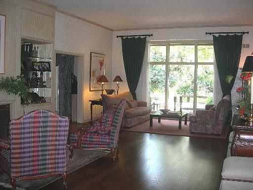 Living Room_2