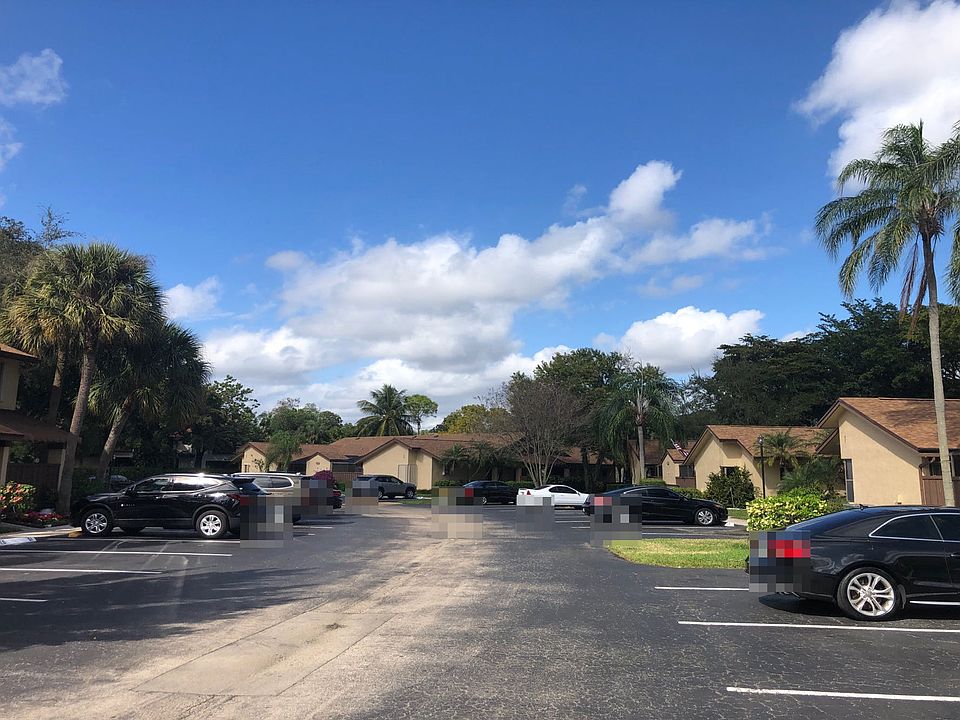 2nd image of 3956 Cocoplum Cir