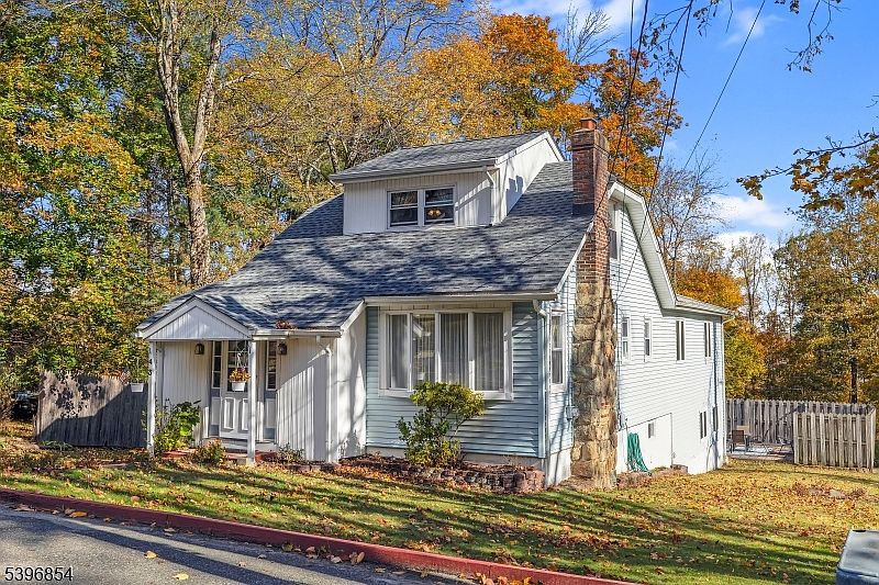 1st image of 43 Dogwood Dr
