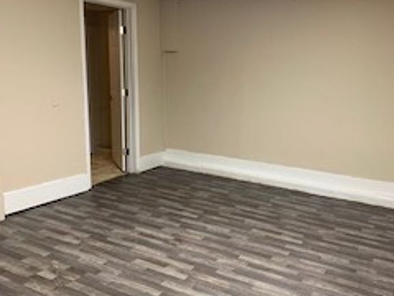 5th image of 223 Greene St #2