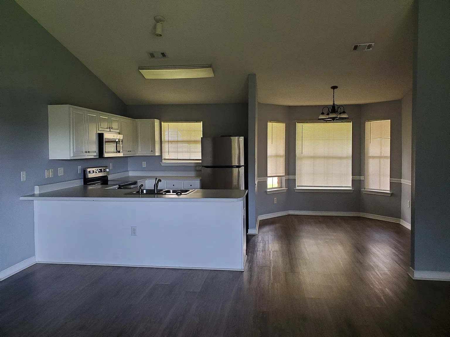 3 bed, 1579 sqft, $2,200 — Photo 4