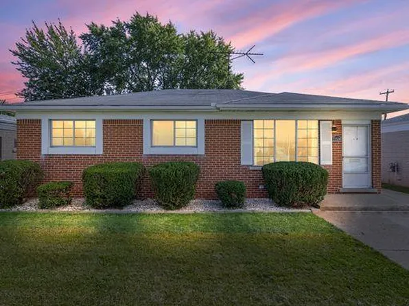 21536 Masonic Blvd, Saint Clair Shores, MI 48082
