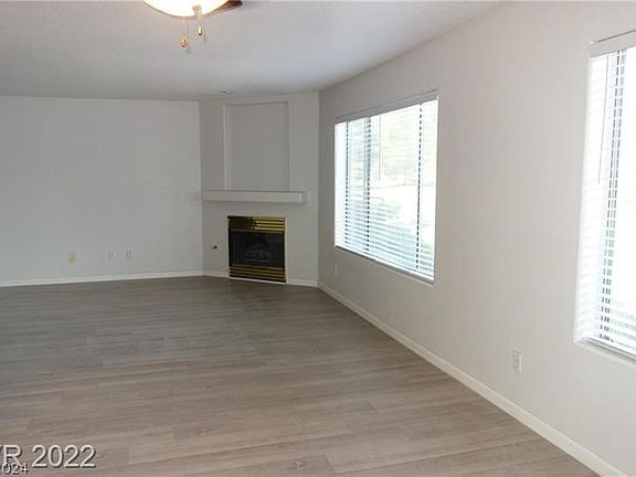 4th image of 700 Capri Dr APT 32B