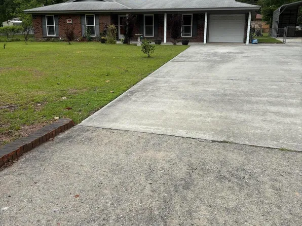 717 Bradwell St, Hinesville, GA 31313