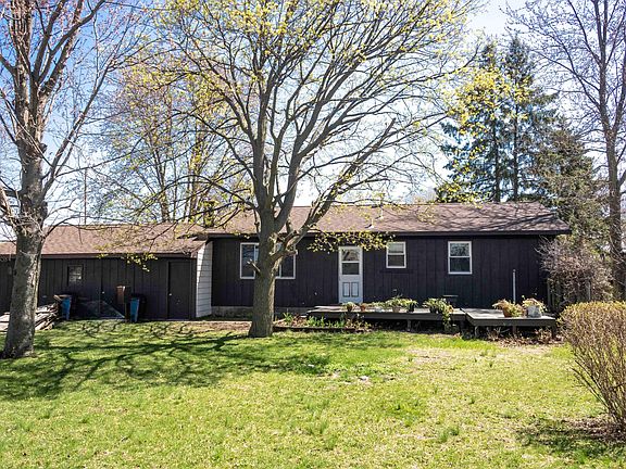 4th image of 4088 Janet Dr