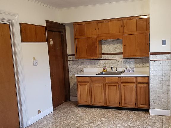 2nd image of 59 Davey St