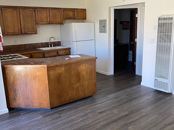 5th image of 2127 Gold Ave SE #4