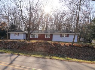 2170 Forest Park Cir, Dixon, IL 61021