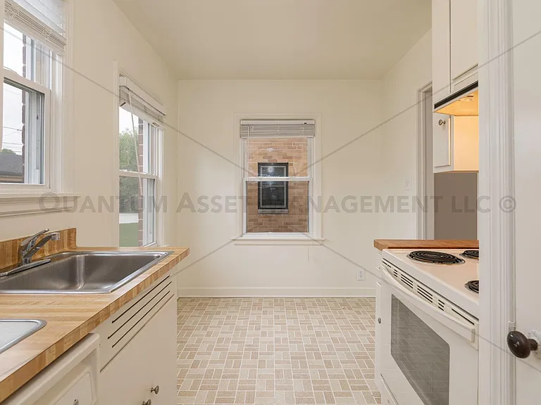 5034 N Bay Ridge Ave — Photo 11
