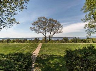 1937 Fairview Ave, Harbor Springs, MI 49740