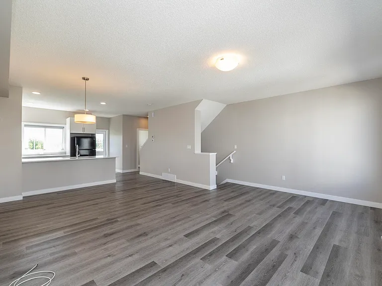 2610 Maple Way NW — Photo 6