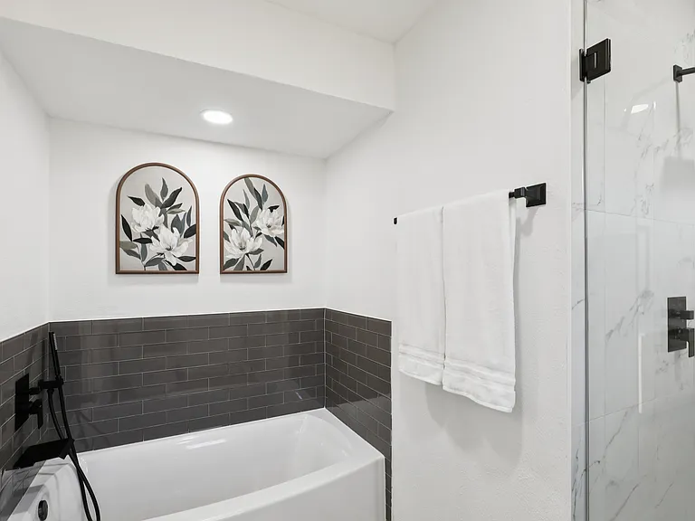 2732 Deep Valley Trl — Photo 18