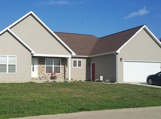 477 Monarch Ave, Pinckneyville, IL 62274