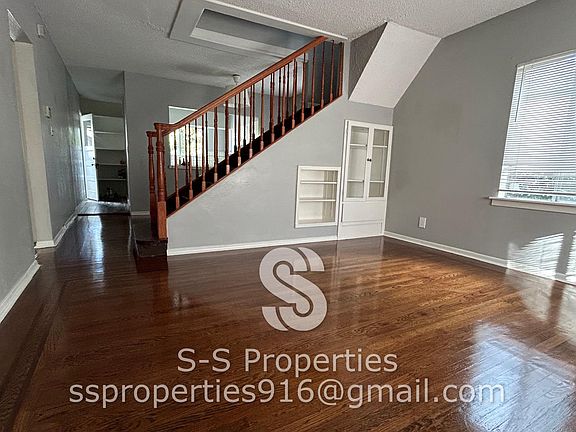 2nd image of 1933 4th Ave