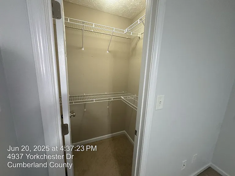 4937 Yorkchester Dr — Photo 15