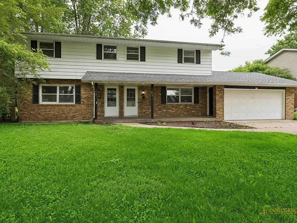 1520 Muldoon Dr