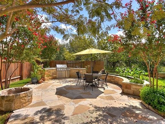 4th image of 3006 Luminoso Ln E