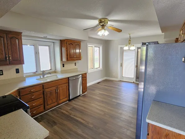 3729 SW Stutley Rd, Topeka, KS 66610