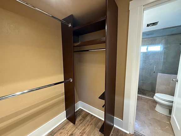 5th image of 808 N Sheridan Ave