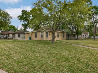 1108 W Pitts Ave, Pasadena, TX 77506