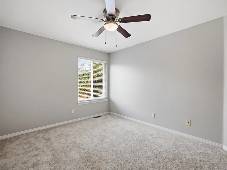 10505 White Pine Dr — Photo 24