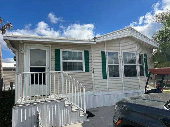 800 Kay Rd NE #1114, Bradenton, FL 34212