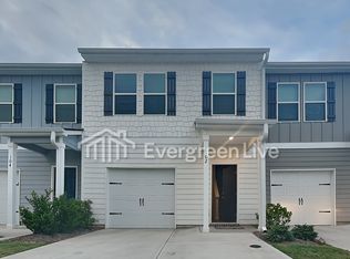 102 Village Green Dr, Adairsville, GA 30103