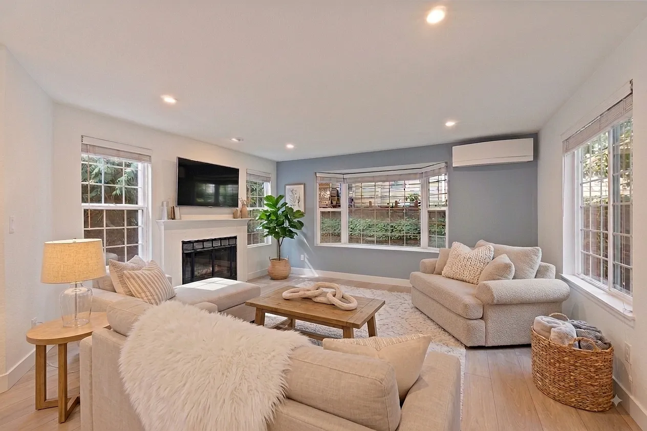2 bed, 1300 sqft, $3,850 — Photo 2