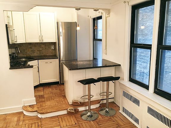 3rd image of 123 E 37th St #2B