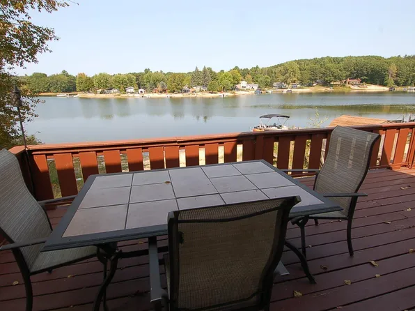 9285 E 50th Rd, Cadillac, MI 49601