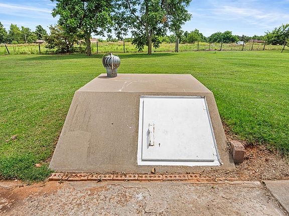 5th image of 3001 Delp Dr N
