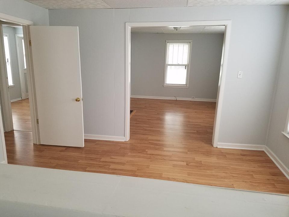 2nd image of 420 S McQueen St
