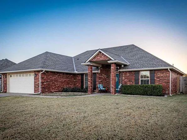 89 NE Deerfield Dr, Elgin, OK 73538
