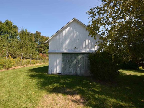 4th image of 62 S Beech Ridge Rd