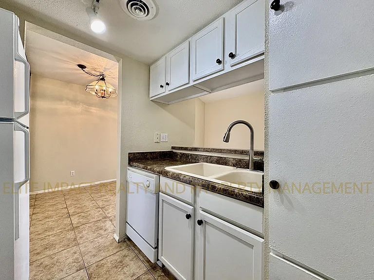 1620 N Wilmot Rd #F234 — Photo 7
