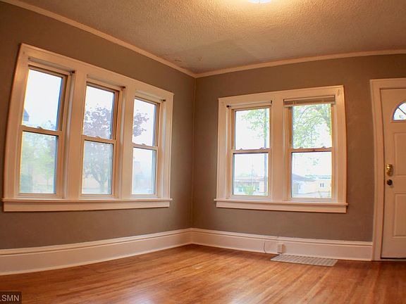 3rd image of 100 18th Ave N