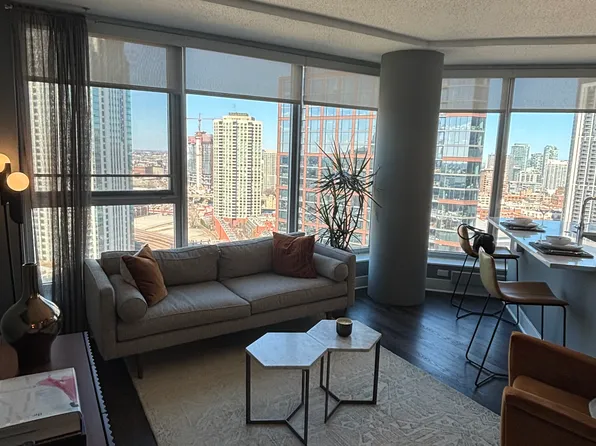 312 N May St #10, Chicago, IL 60607