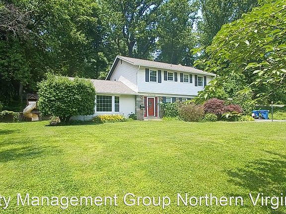 2nd image of 4012 Whispering Ln