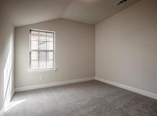 932 Estelle Dr, Euless, TX 76040