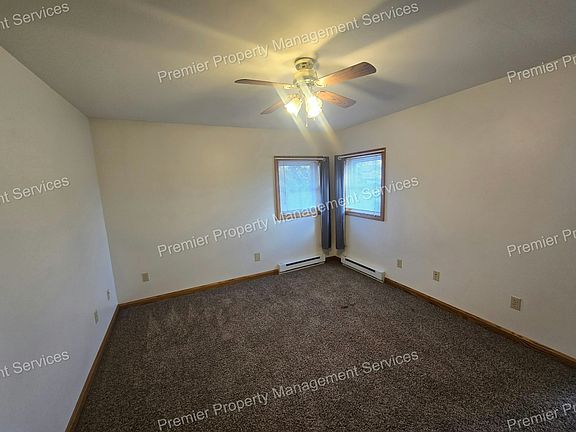 4th image of 201 N Buhl Farm Dr