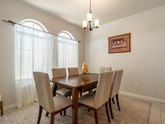 5th image of 1056 Summer Breeze Pl