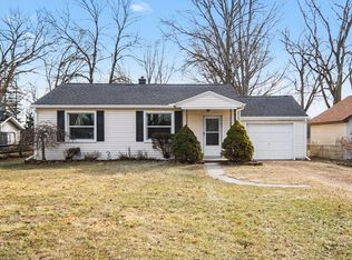 7134 Maplewood Dr, Temperance, MI 48182