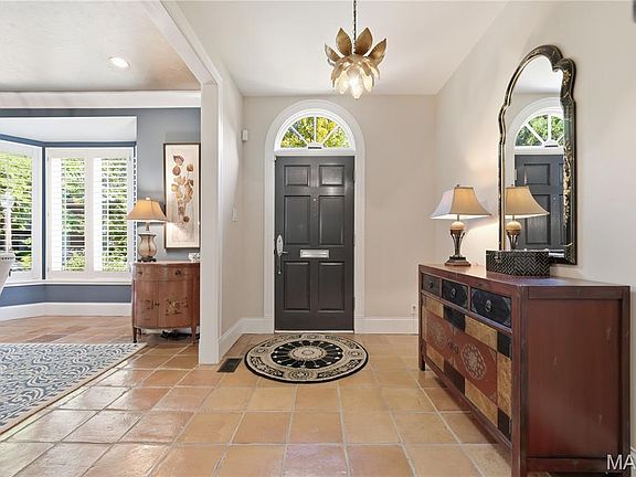 3rd image of 4510 Pershing Pl
