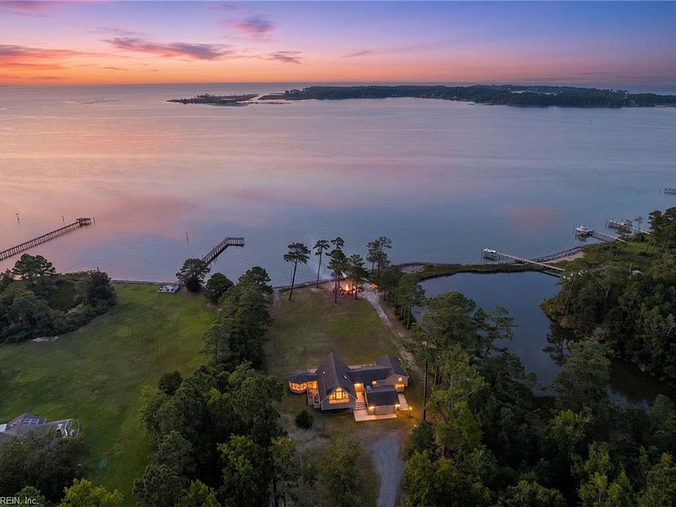 1st image of 687 Clark Point Dr
